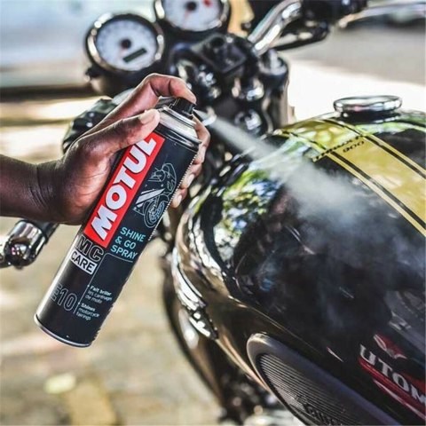 Silikonowy środek nabłyszczający do czyszczenia motocykli Motul MTL103175 400 ml