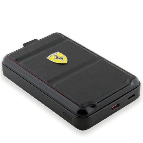 Ferrari Powerbank Bezprzewodowy 15WFEPB10MSPLEK 10000 mAh z funkcją standu czarny/black Metal Logo MagSafe