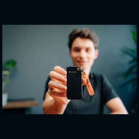 Dysk Zewnętrzny Verbatim Pocket SSD 2TB - brelok do kluczy z kablem USB-C 3.2 gen.2 czarno-pomarańczowy/black-orange 32197