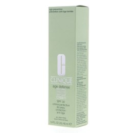 Nawilżający krem koloryzujący Clinique Age Defense 40 ml