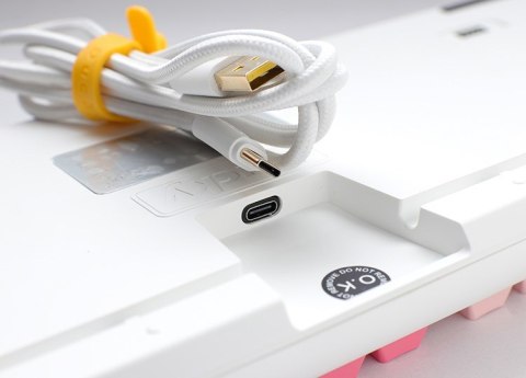Ducky One 3 TKL Gossamer Pink klawiatura Gaming USB Niemiecki Różowy, Biały