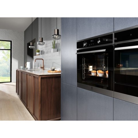 Piekarnik parowy Electrolux EOD5C50Z SteamBake 600 72 l | para SteamBake | termoobieg | kataliza | czarny