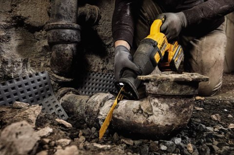 Piła szablasta Aku 54V DCS389NT DEWALT