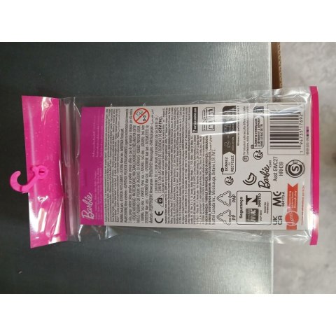 Ubrania dla lalek Mattel 900 GWD96