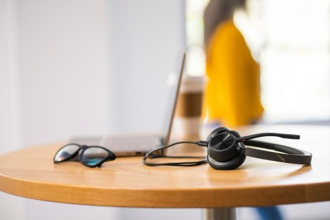 Słuchawki Poly Voyager 4320 MS Teams Certified USB-A Headset +BT700 dongle 77Y98AA