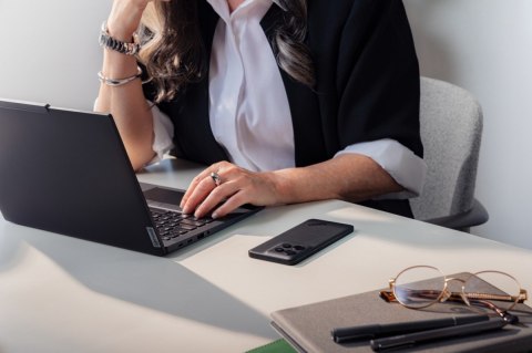 Smartfon ThinkPhone 25 8/256GB Carbon Black business edition