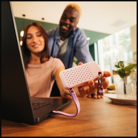 Dysk Zewnętrzny Verbatim Pocket SSD 2TB USB-C 3.2 gen.2 biały-fioletowy 32323