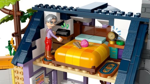 LEGO Friends 42669 - Dom pszczelarzy i kwiatowy ogród