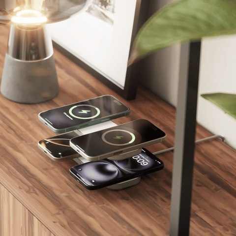 Bezprzewodowa ładowarka Zens Aluminium Series Quattro Pro 4 z zasilaczem 65 W 4x 15W Qi2 biały ZEQC01W/00