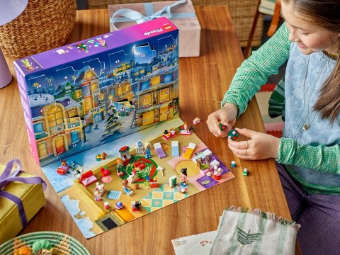 LEGO Friends 42668 Kalendarz adwentowy 2025