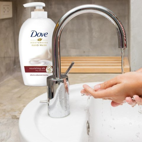 Dove Supreme Fine Silk Mydło w Płynie 250 ml