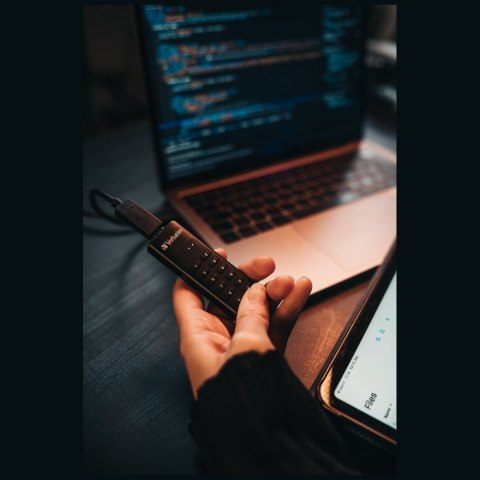 Dysk zewnętrzny Verbatim Keypad Secure USB-C 3.2 Gen 1 128GB czarny 49432