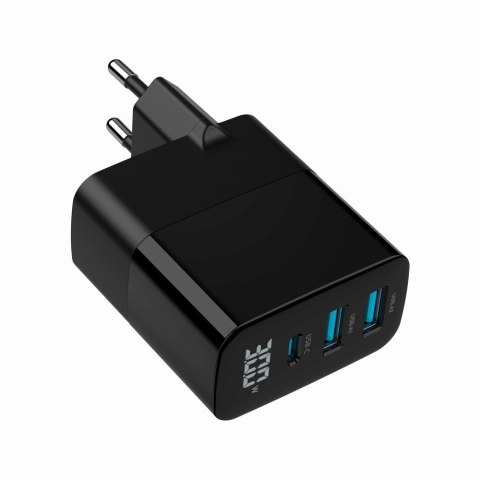 GEMBIRD 3-PORTOWA SZYBKA ŁADOWARKA SIECIOWA GAN (PD) USB (2X USB-A + 1X USB TYP-C), 30W, LCD, CZARNA