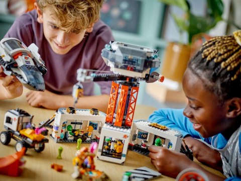 LEGO City 60434 Stacja kosmiczna i stanowisko startowe rakiety