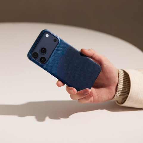 Etui PITAKA Ultra-Slim MagSafe do iPhone 17 Pro Max over the horizon