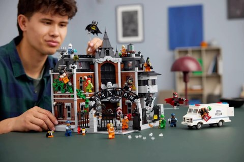 LEGO DC Super Heroes 76300 Arkham Asylum