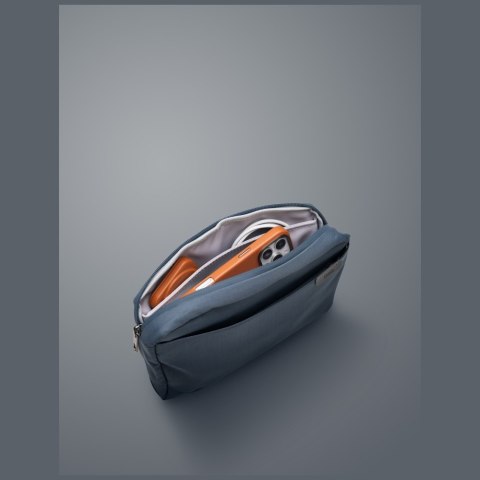 Torba UNIQ Arden Sling 2L różowy