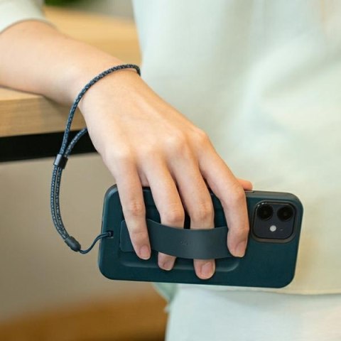 UNIQ etui Heldro iPhone 12 Pro Max 6,7"biały/natural frost Antimicrobial