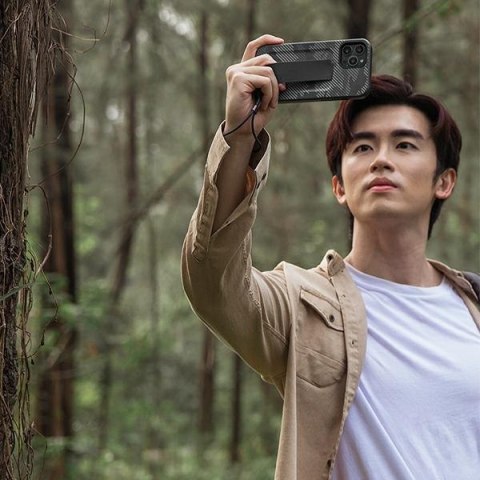 UNIQ etui Heldro iPhone 12/12 Pro 6,1"czarny moro/charcoal camo Antimicrobial