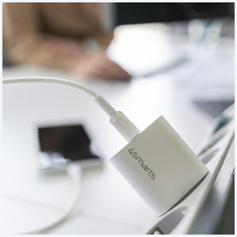Ładowarka sieciowa 4smarts VoltPlug 20W PD MFI USB-C z kable USB-C do Lightning biały
