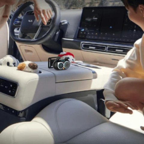 Adapter samochodowy Ottocast CA520-T Cabin Care CarPlay czarny