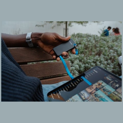 Dysk Zewnętrzny Verbatim Pocket SSD 2TB - brelok do kluczy z kablem USB-C 3.2 gen.2 czarno-niebieski/black-blue 32195