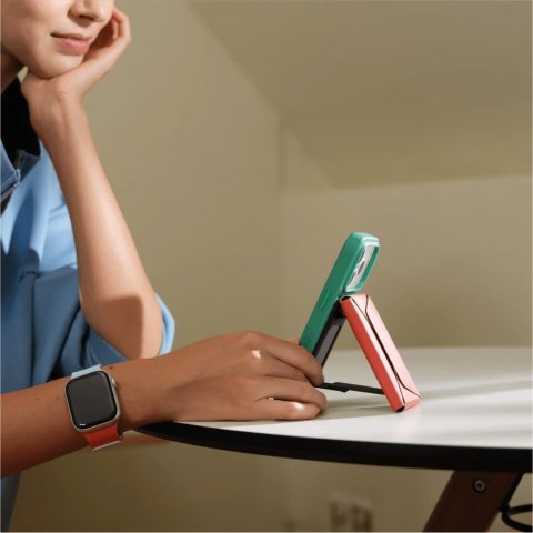 Magnetyczny portfel statyw Moft Agile Travel MagSafe clay