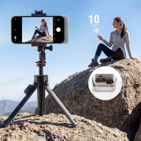 Magnetyczny uchwyt na telefon 4smarts z gripem fotograficznym lampą doświetlającą i bezprzewodowym sterowaniem biały